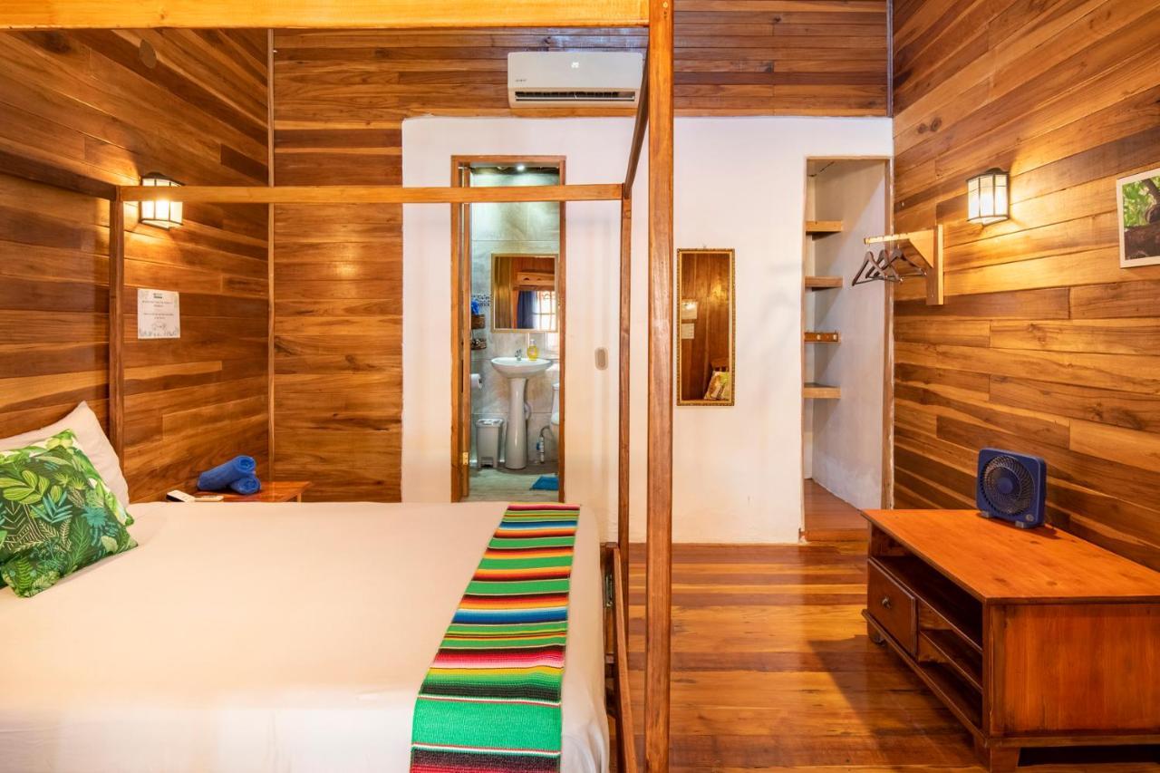 Poolside Beach House At Pangea Lodge Manzanillo  Exterior photo